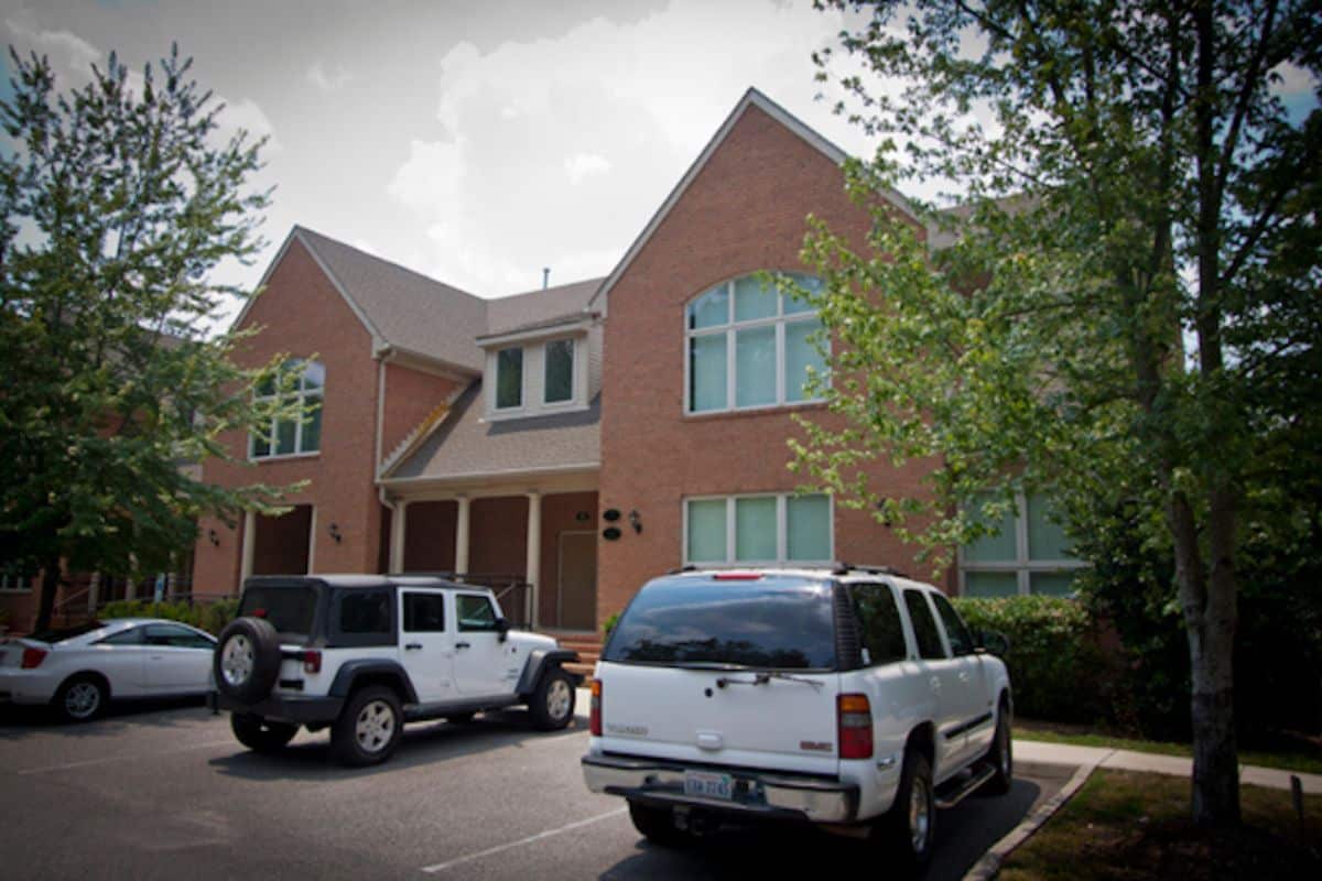 Exterior view of The Center for Cosmetic and Restorative Dentistry office in Chesapeake, VA